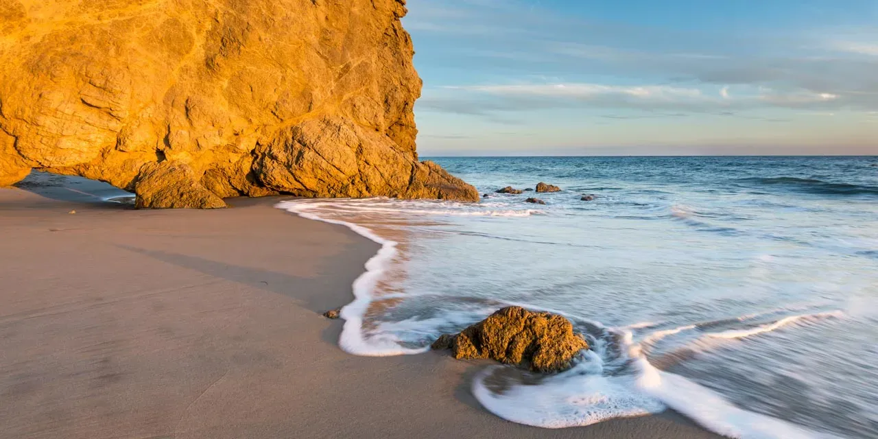 Discover the Ultimate Getaway in Malibu: Your Dream Destination Awaits!