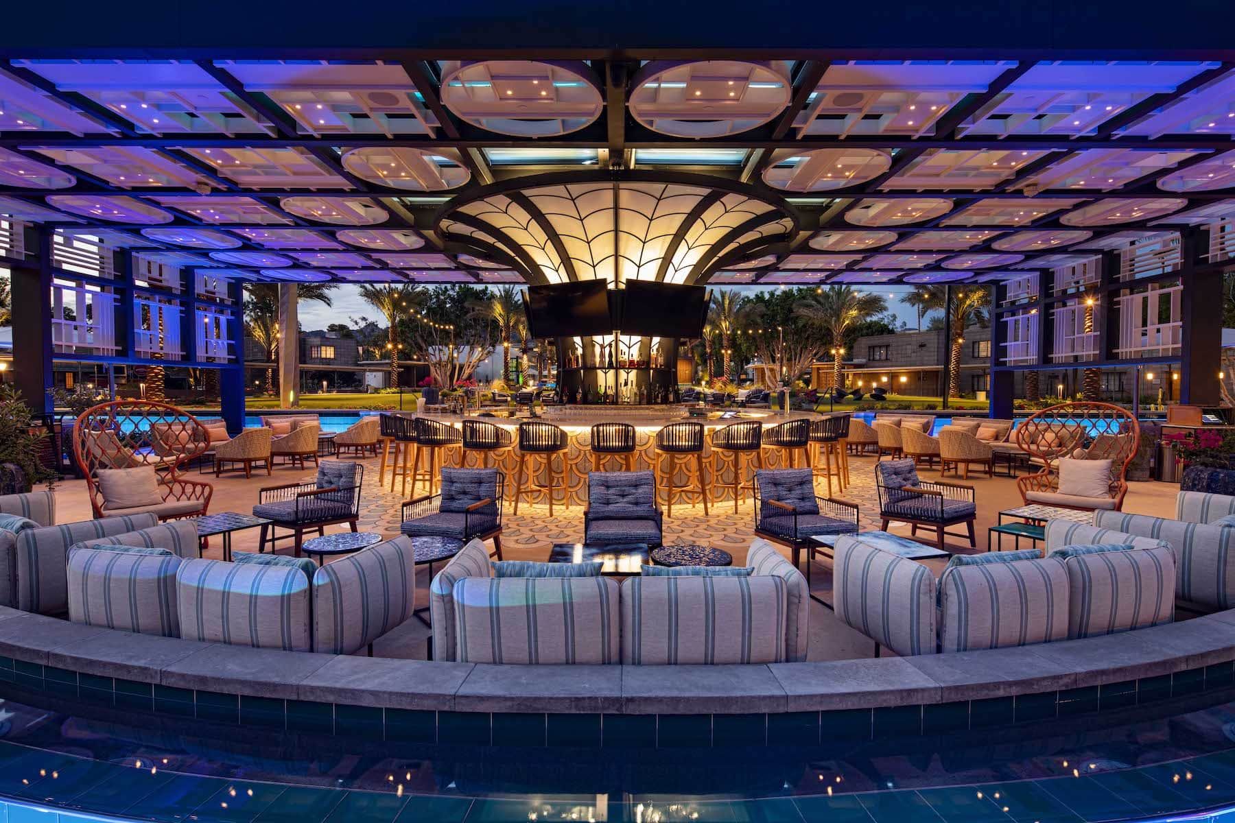 Discover Phoenix: The Ultimate Travel Guide with The Monroe Hotels