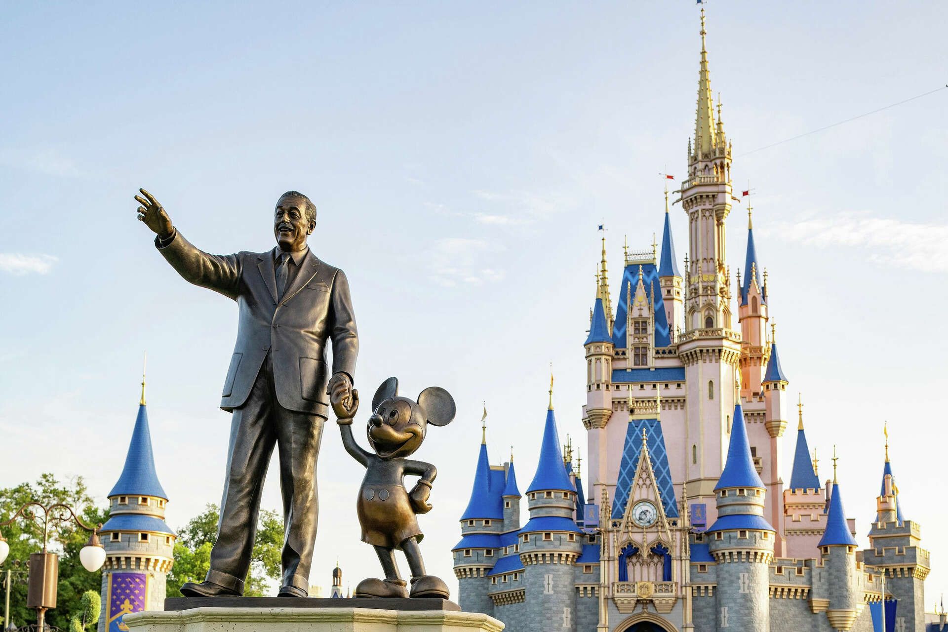 Discover the Magic of Disney World: The Ultimate Guide to Your Next Dream Vacation