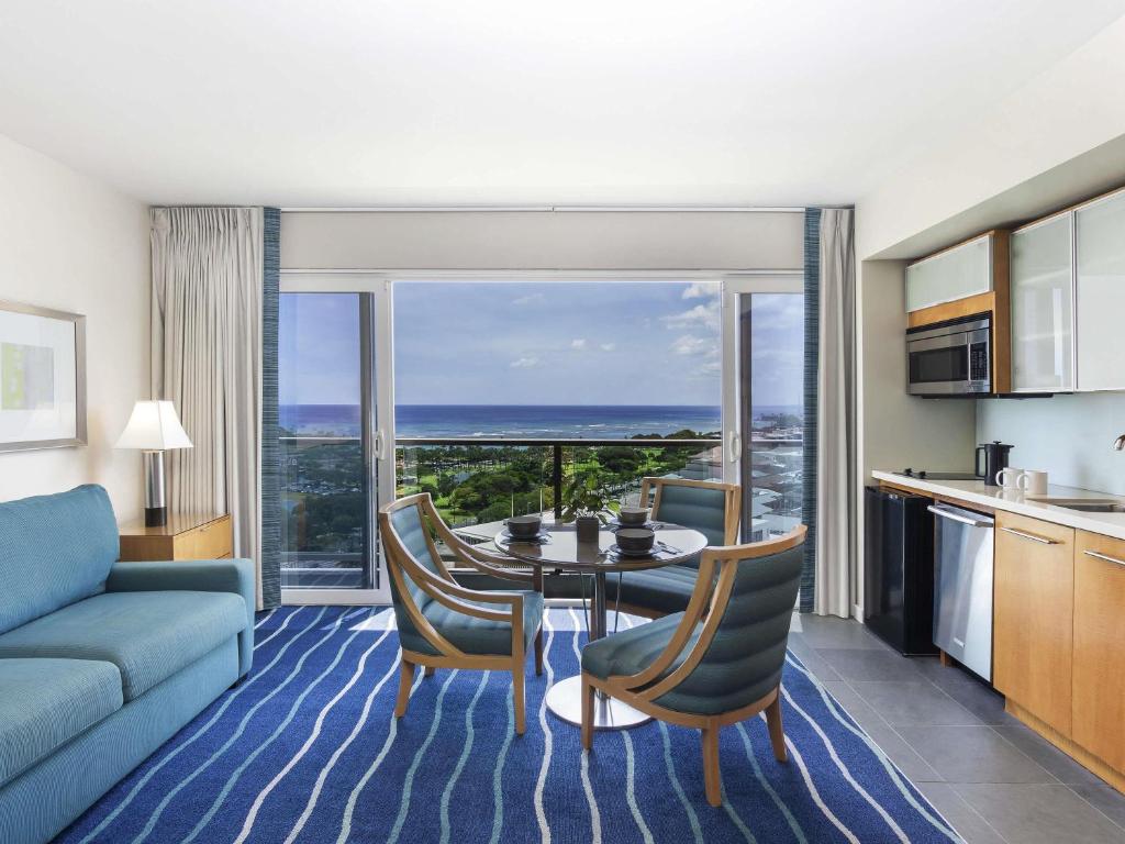 Ala Moana Honolulu by Mantra: Your Ultimate Guide to a Perfect Hawaiian Getaway