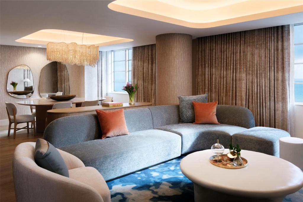 Andaz Miami Beach, By Hyatt: The Ultimate Luxury Getaway in Miami