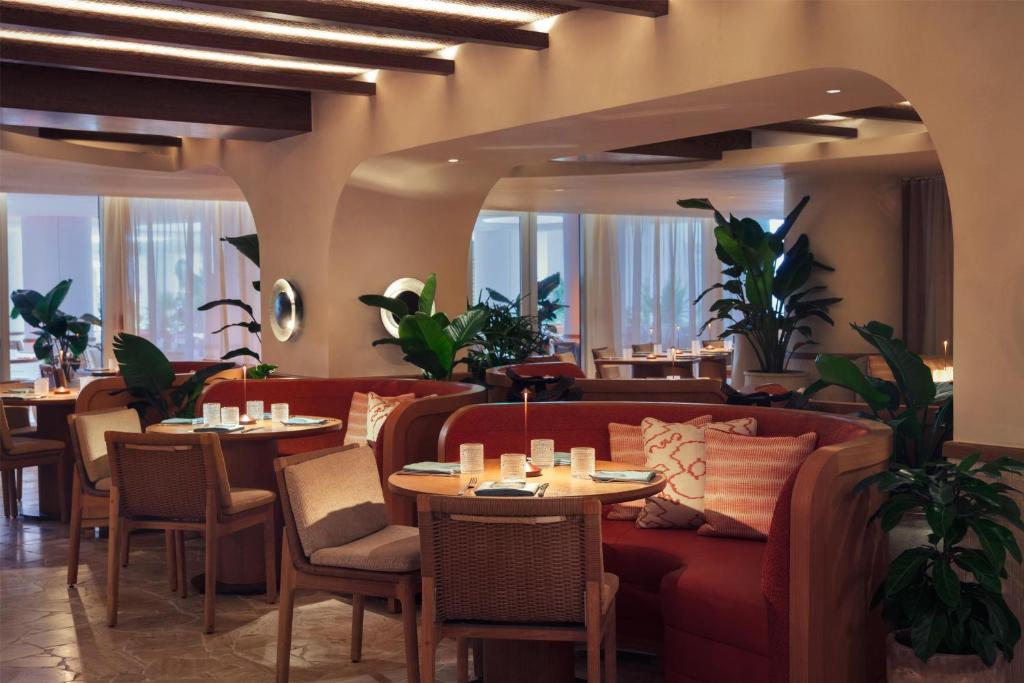Andaz Miami Beach, By Hyatt: The Ultimate Luxury Getaway in Miami