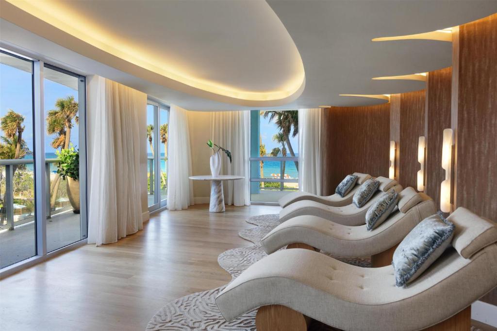 Andaz Miami Beach, By Hyatt: The Ultimate Luxury Getaway in Miami