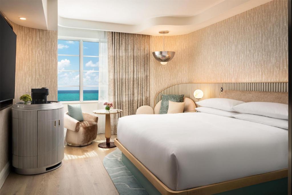 Andaz Miami Beach, By Hyatt: The Ultimate Luxury Getaway in Miami