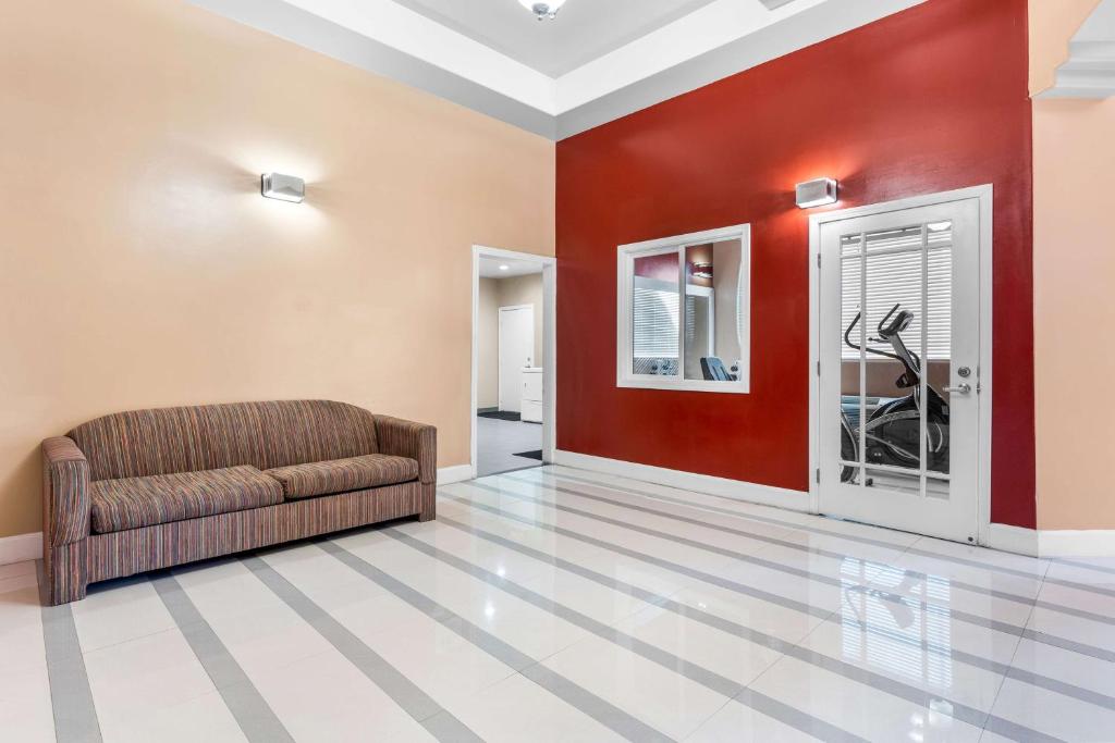 Best Western Plus Yosemite Way Station: Your Ultimate Getaway to Adventure and Comfort