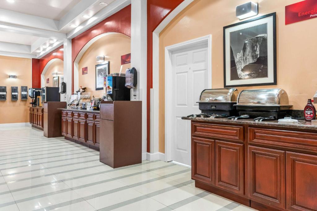 Best Western Plus Yosemite Way Station: Your Ultimate Getaway to Adventure and Comfort