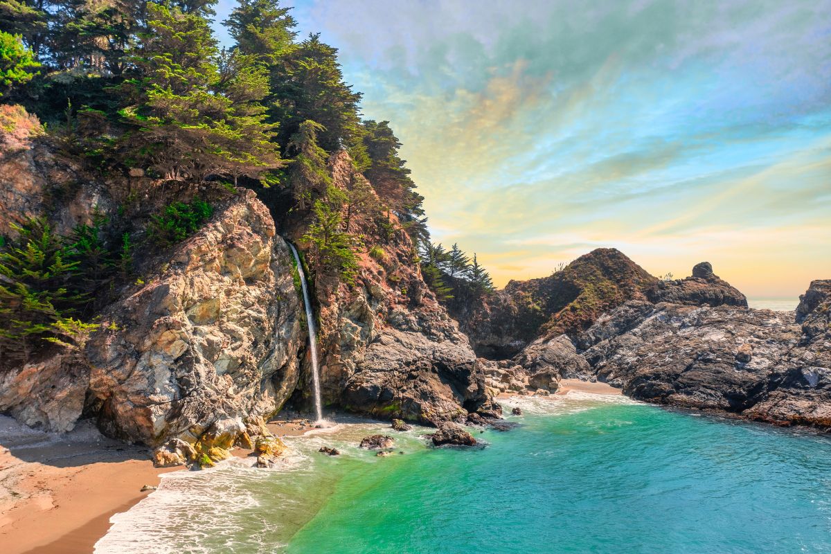 Big Sur: A Hidden Gem Along California&#8217;s Coast – The Ultimate Travel Guide