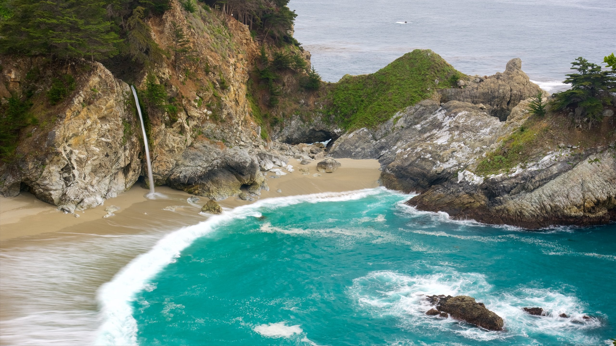 Big Sur: A Hidden Gem Along California&#8217;s Coast – The Ultimate Travel Guide