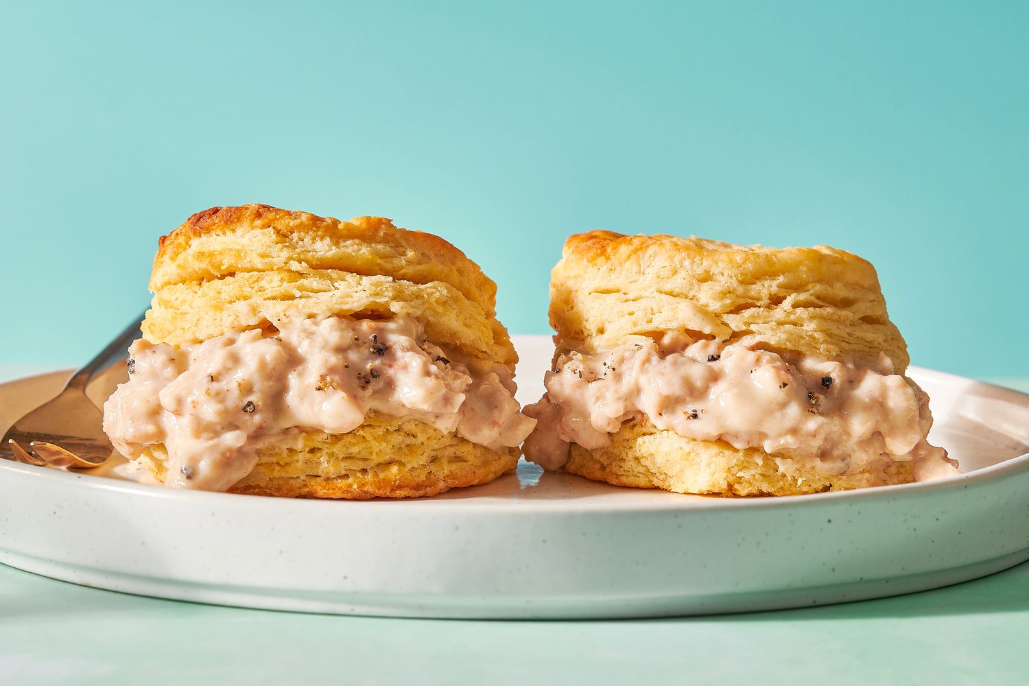 Biscuits and Gravy: A Classic American Breakfast Delight