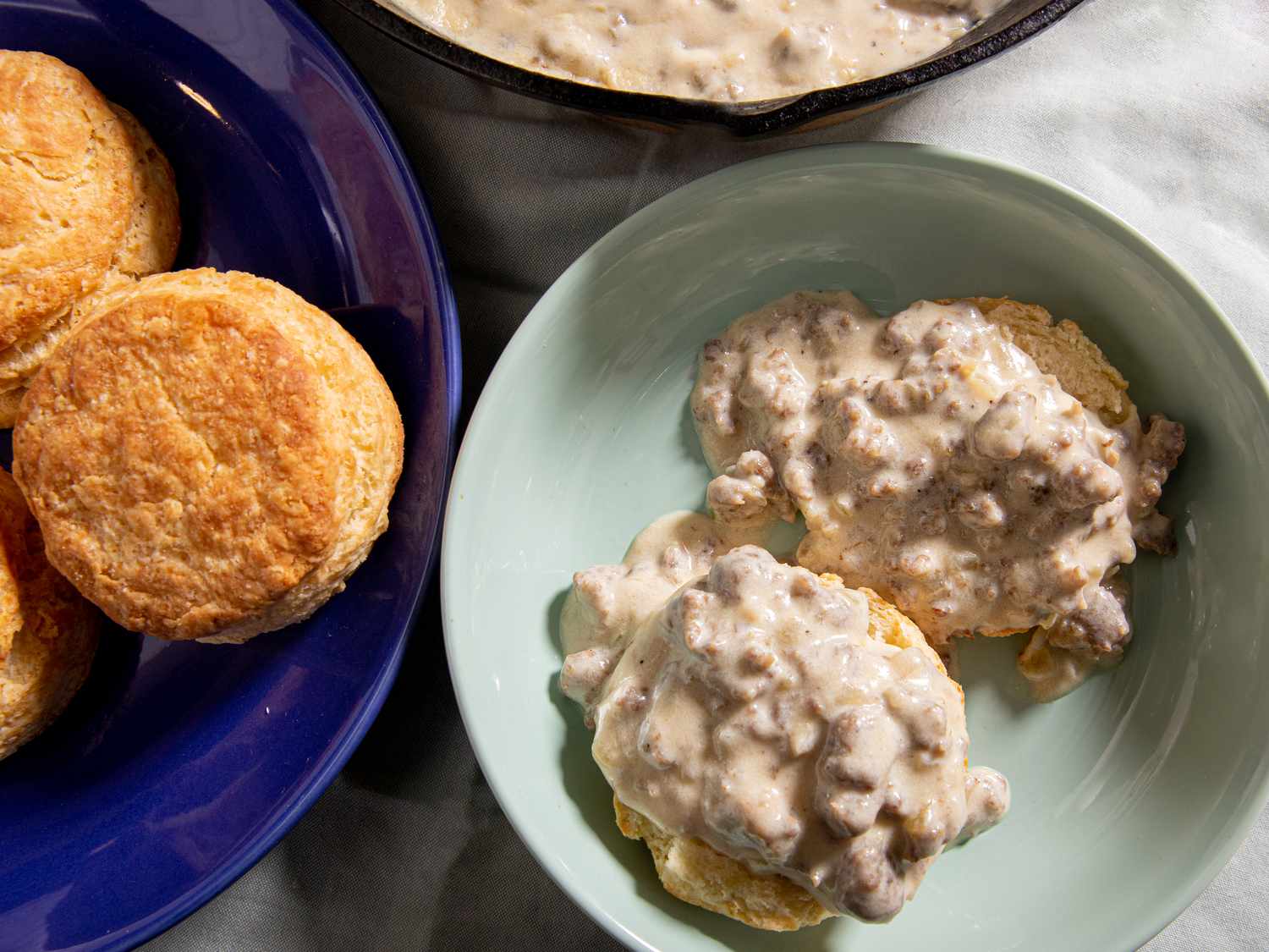Biscuits and Gravy: A Classic American Breakfast Delight