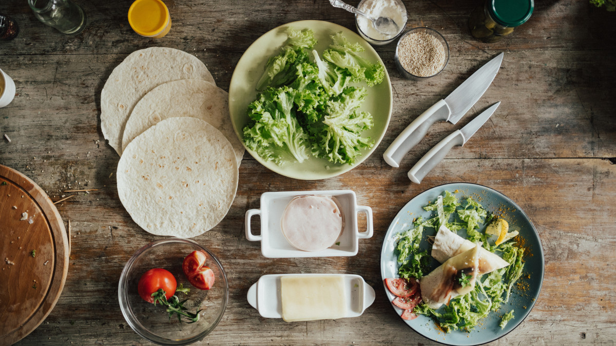 Caesar Wrap Craze: The Ultimate American Food Experience