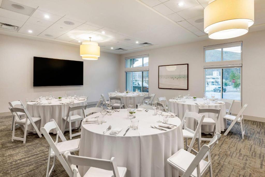 Cambria Hotel Calabasas &#8211; Malibu: Your Ultimate Guide to an Unforgettable Stay