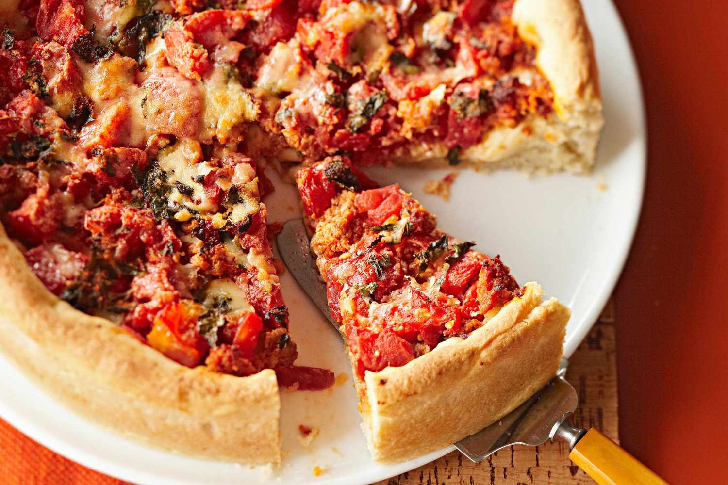 Chicago-Style Deep Dish Pizza: The Ultimate Guide to This Iconic American Dish