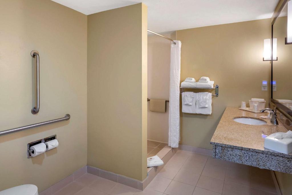 Comfort Inn &#038; Suites Tooele-Salt Lake City: Your Ultimate Stay Guide