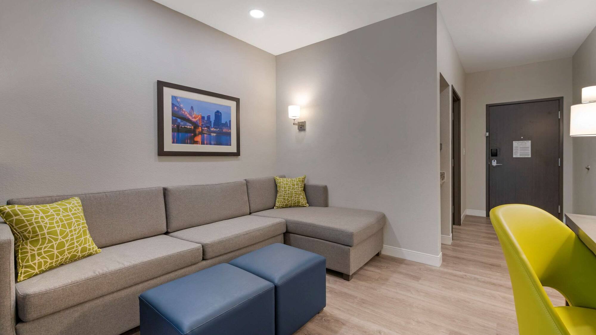 Comfort Suites Cincinnati University &#8211; Downtown: The Ultimate Stay for Your Next Trip