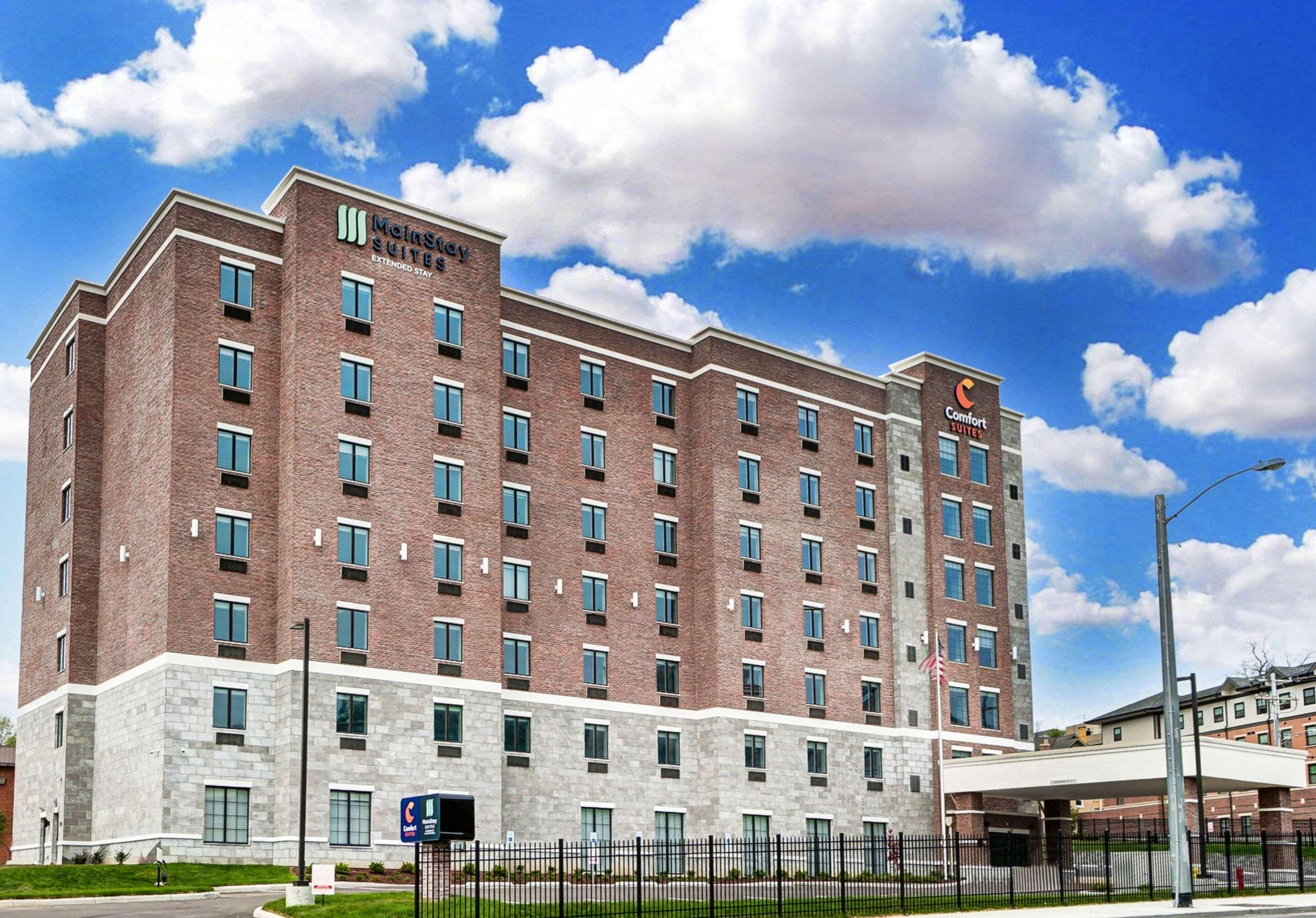 Comfort Suites Cincinnati University &#8211; Downtown: The Ultimate Stay for Your Next Trip
