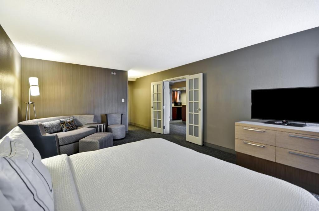 Courtyard Houston I-10 West/Energy Corridor: The Perfect Place to Stay in Houston