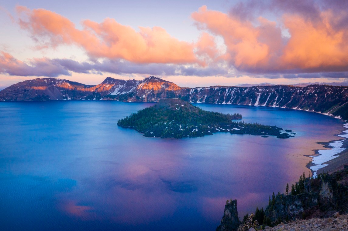 Crater Lake National Park: A Must-Visit Natural Wonder for Adventure Seekers and Nature Lovers