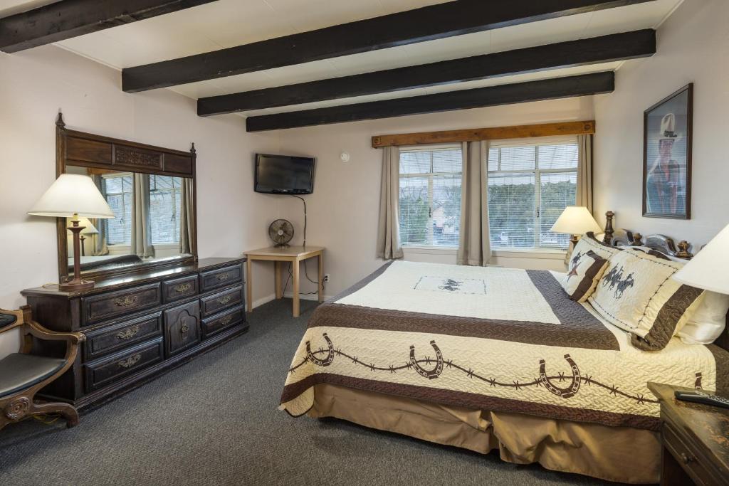 Discover Apache Motel: Your Ultimate Moab Stay