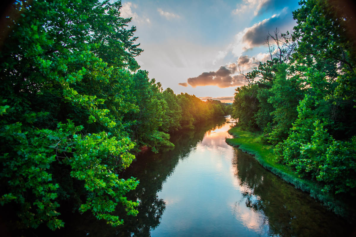 Discover Comfort and Convenience at Country Inn &#038; Suites by Radisson, Roanoke, VA