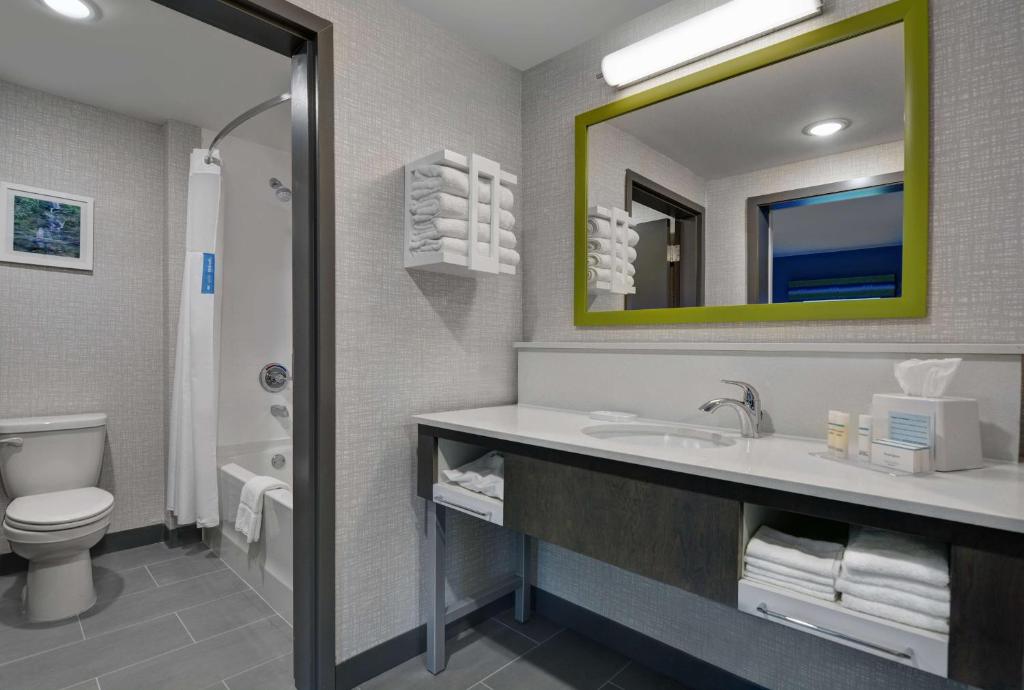 Discover Comfort and Style at Hampton Inn And Suites Macclenny I-10