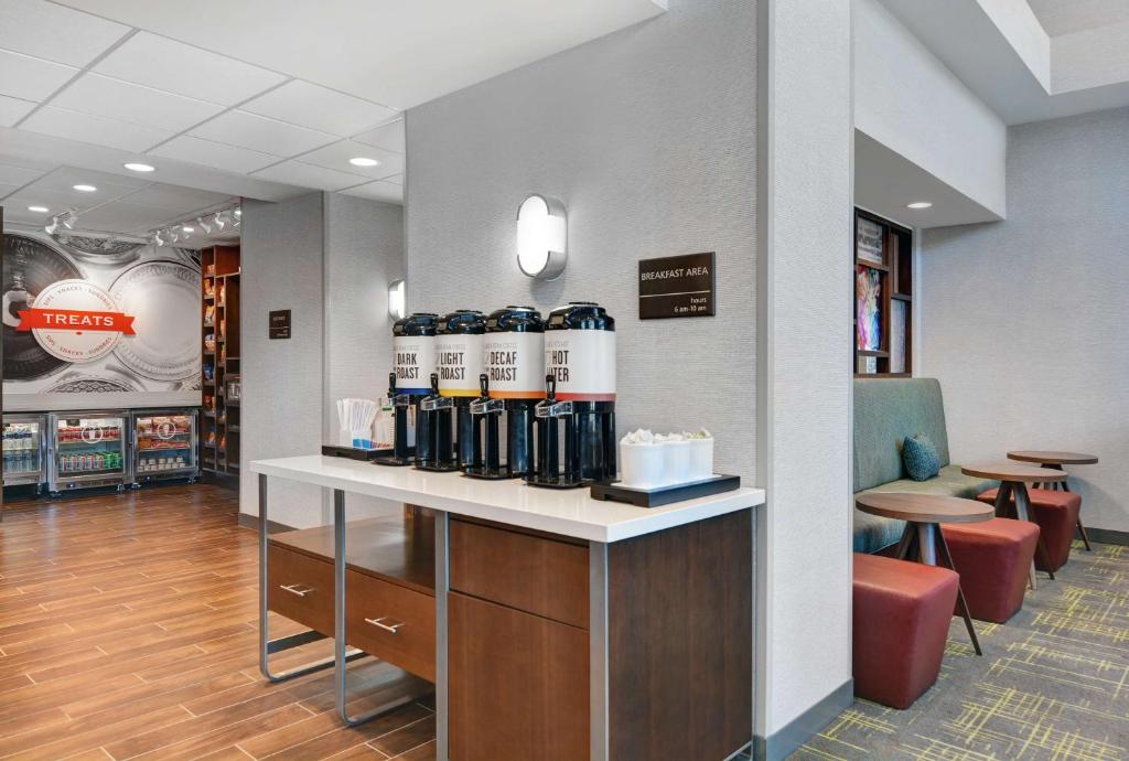 Discover Comfort and Style at Hampton Inn And Suites Macclenny I-10