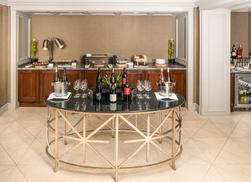 Discover Luxury at Hotel Bennett Charleston: Your Ultimate Southern Escape