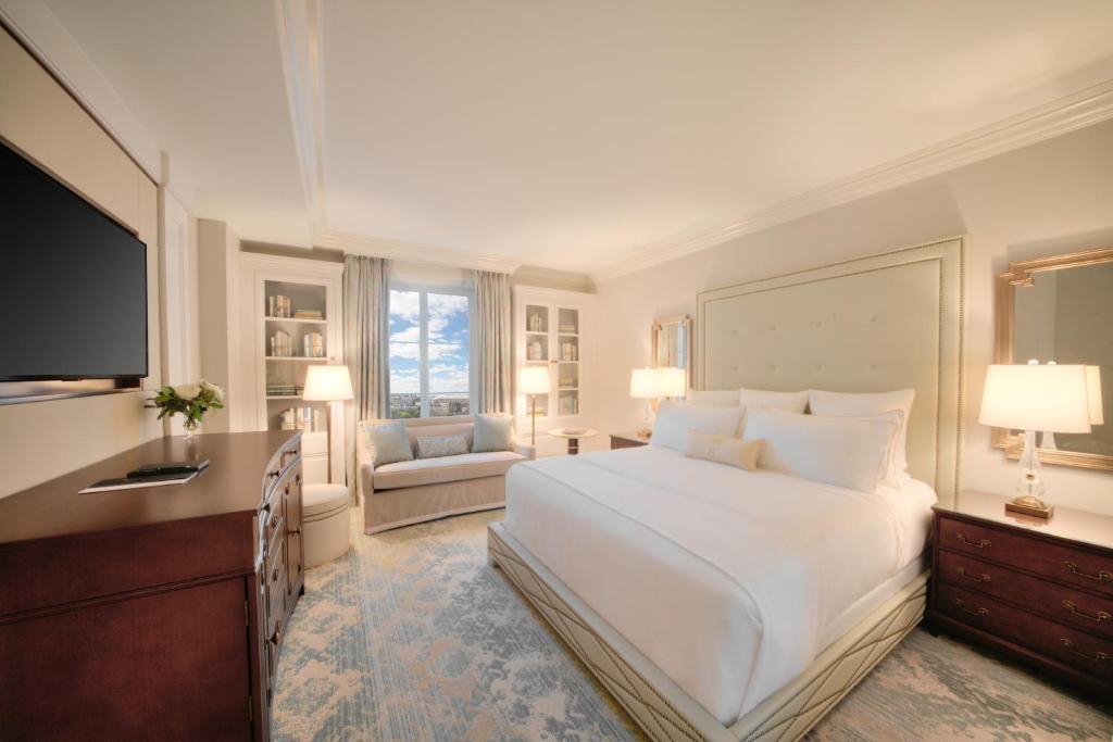 Discover Luxury at Hotel Bennett Charleston: Your Ultimate Southern Escape