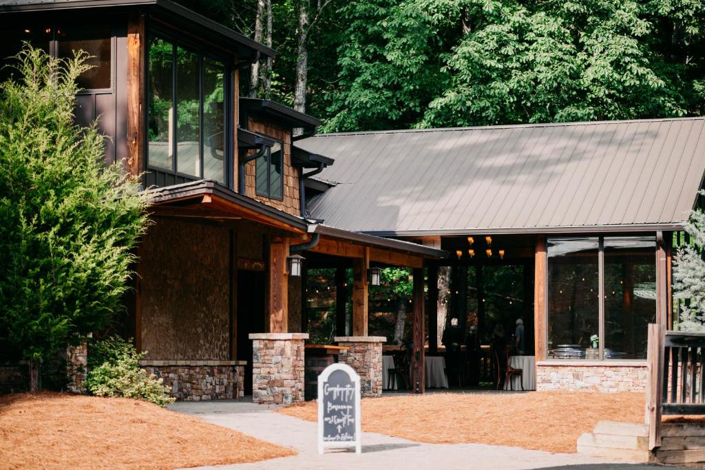 Discover Sylvan Valley Lodge and Cellars: A Perfect Retreat in Georgia’s Beautiful Wine Country