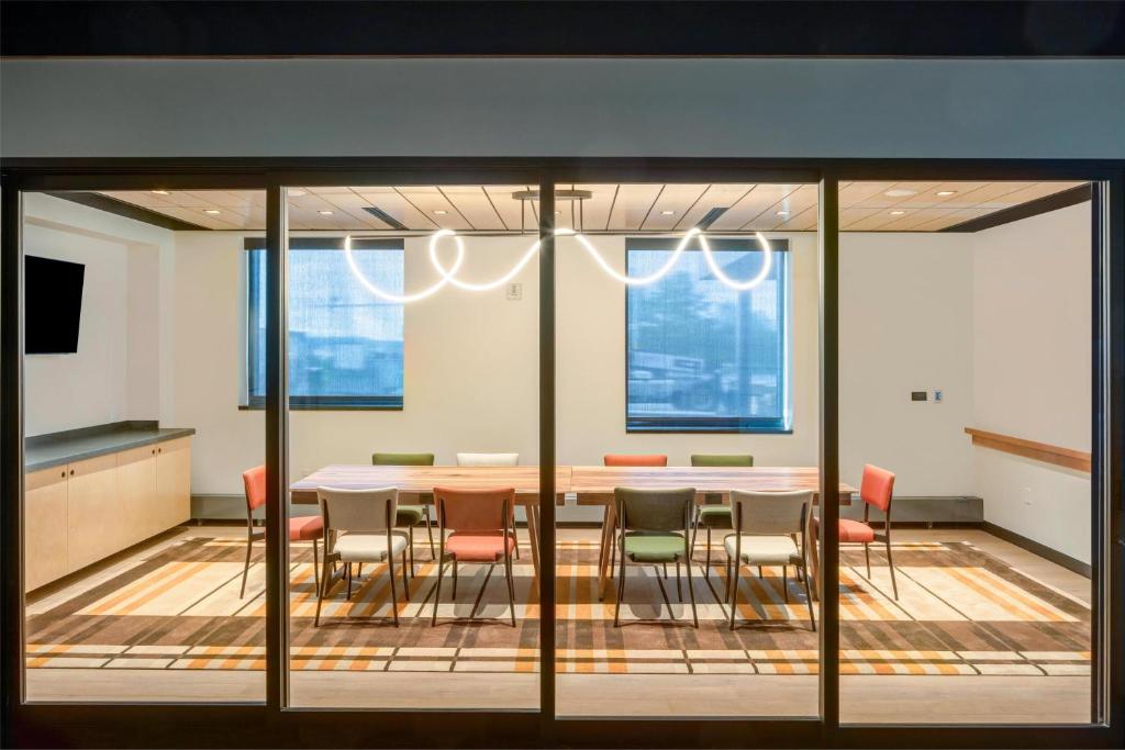 Discover the Beauty of The Wildbirch Hotel in JdV by Hyatt: A Premier Destination in Anchorage, Alaska