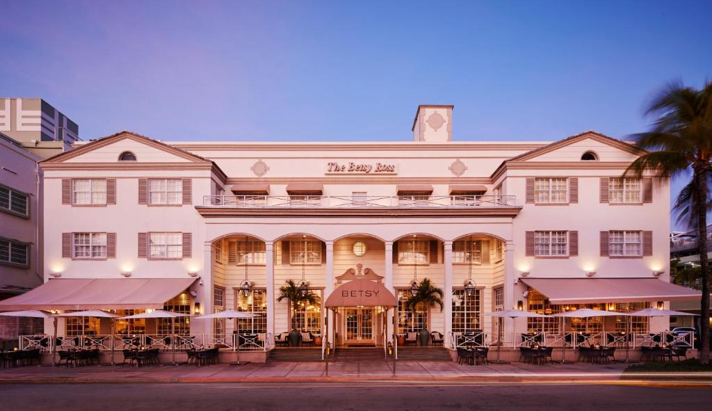 Discover the Best at The Betsy Hotel, South Beach: A Luxurious Retreat in Miami