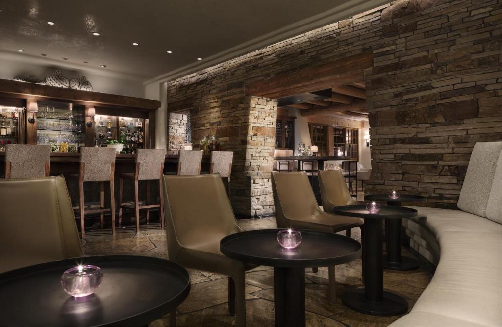 Discover the Charm and Luxury of Rosewood Inn of the Anasazi: A Hidden Gem in Santa Fe