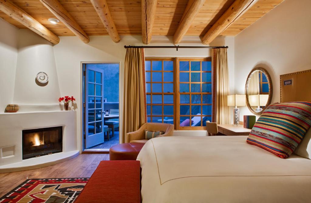 Discover the Charm and Luxury of Rosewood Inn of the Anasazi: A Hidden Gem in Santa Fe
