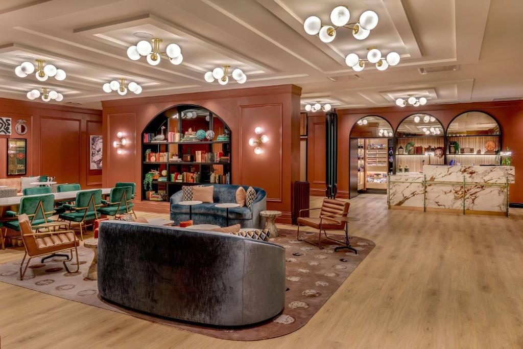 Discover the Charm of Pennyweight Hotel Boston, Curio Collection by Hilton