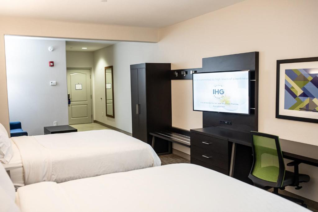 Discover the Comfort and Convenience at Holiday Inn Express &#8211; Andalusia by IHG