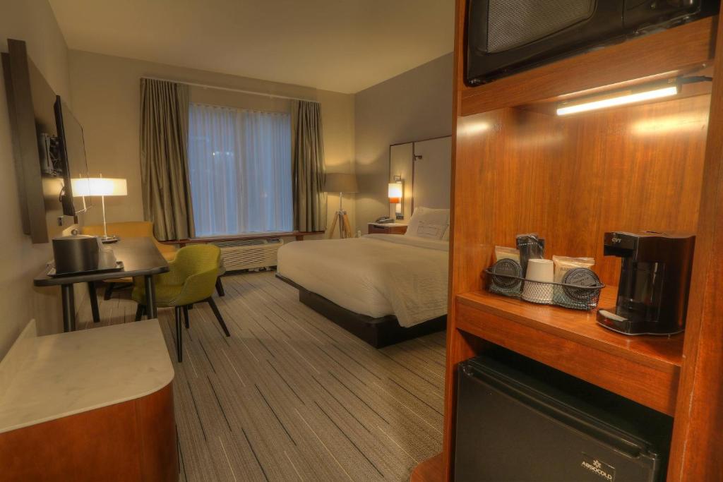 Discover the Comfort and Convenience of Fairfield Inn &#038; Suites by Marriott Gatlinburg Downtown