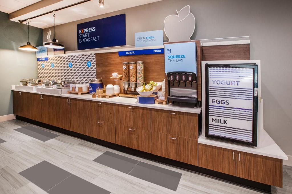 Discover the Comfort and Convenience of the Holiday Inn Express &#038; Suites Yosemite Park Area by IHG