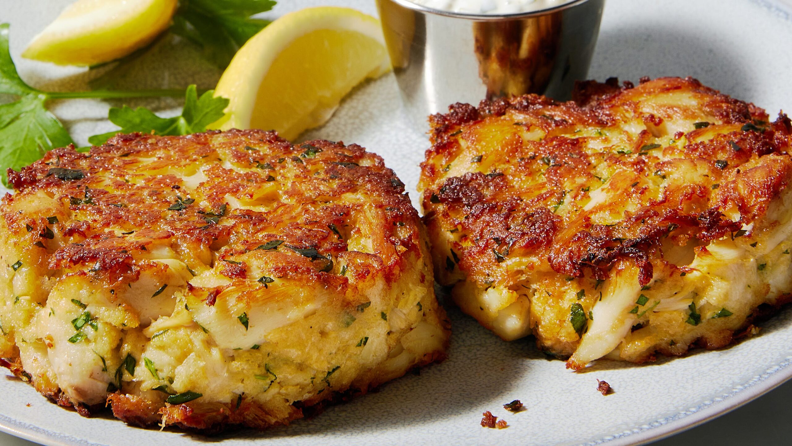 Discover the Deliciousness of Crab Cakes: A Must-Try American Classic