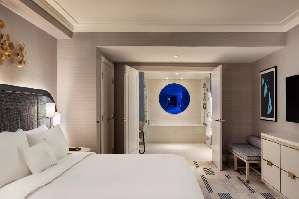 Discover the Iconic Fontainebleau Las Vegas: Your Ultimate Guide to Las Vegas Luxury