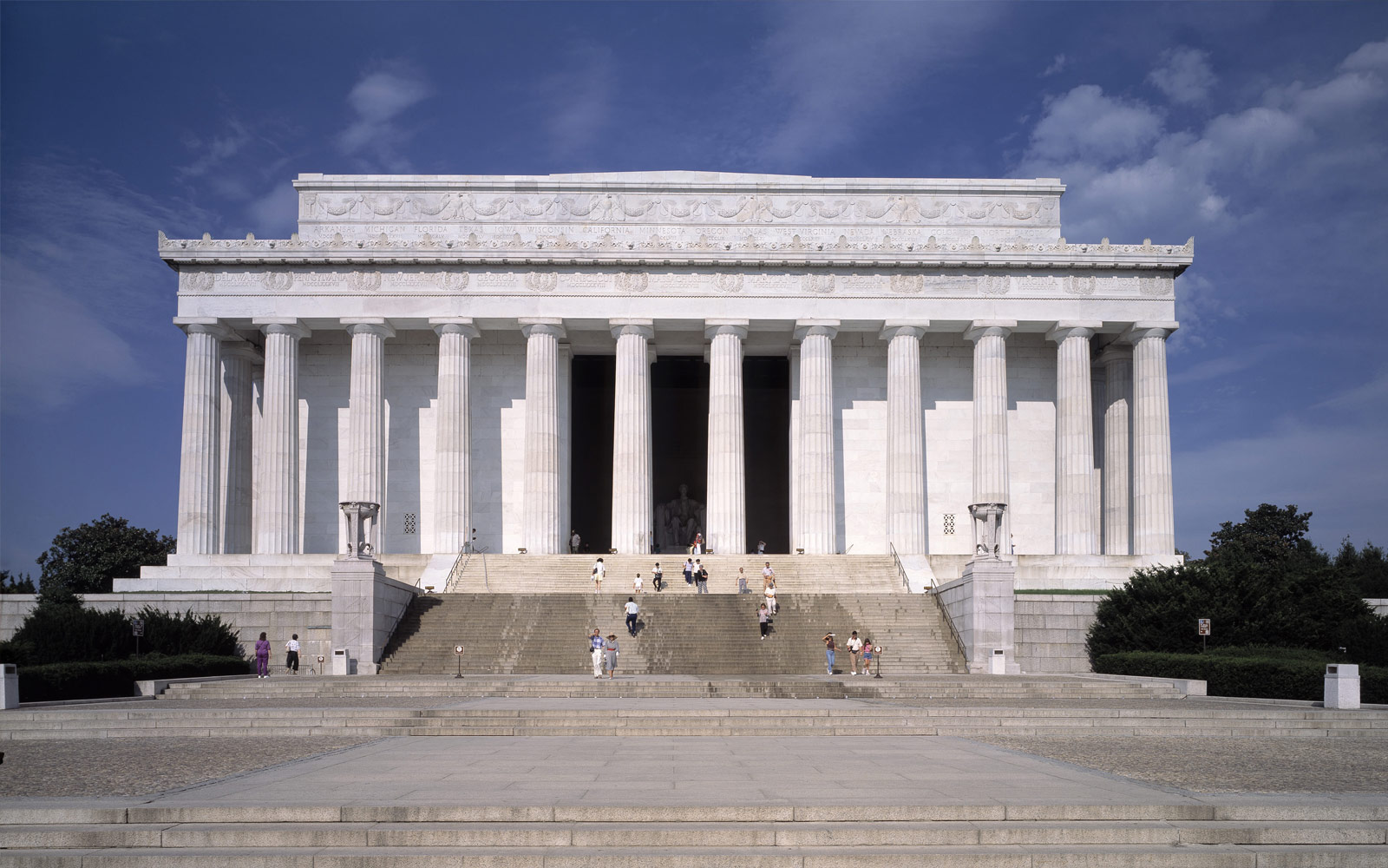 Discover the Lincoln Memorial: Your Ultimate DC Adventure