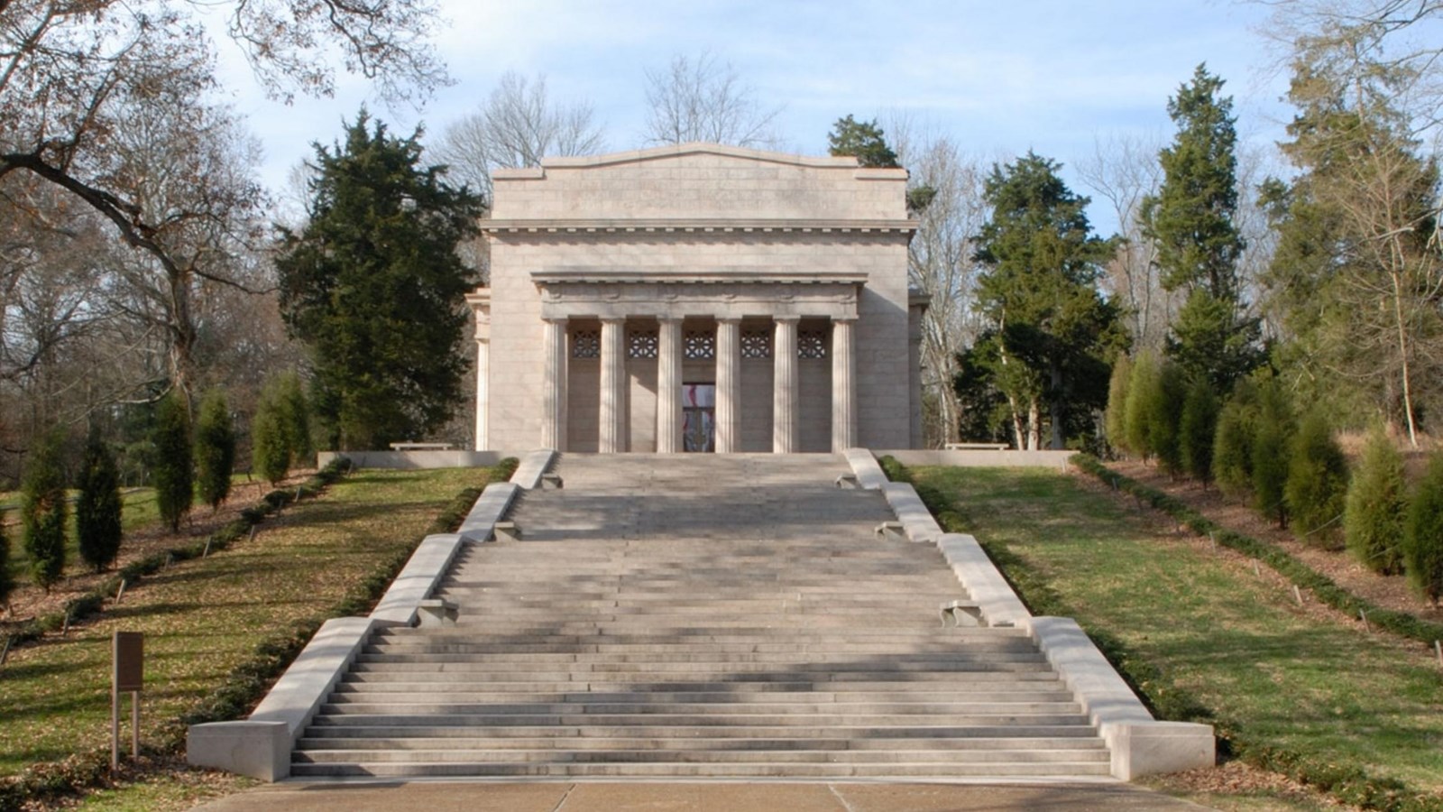 Discover the Lincoln Memorial: Your Ultimate DC Adventure