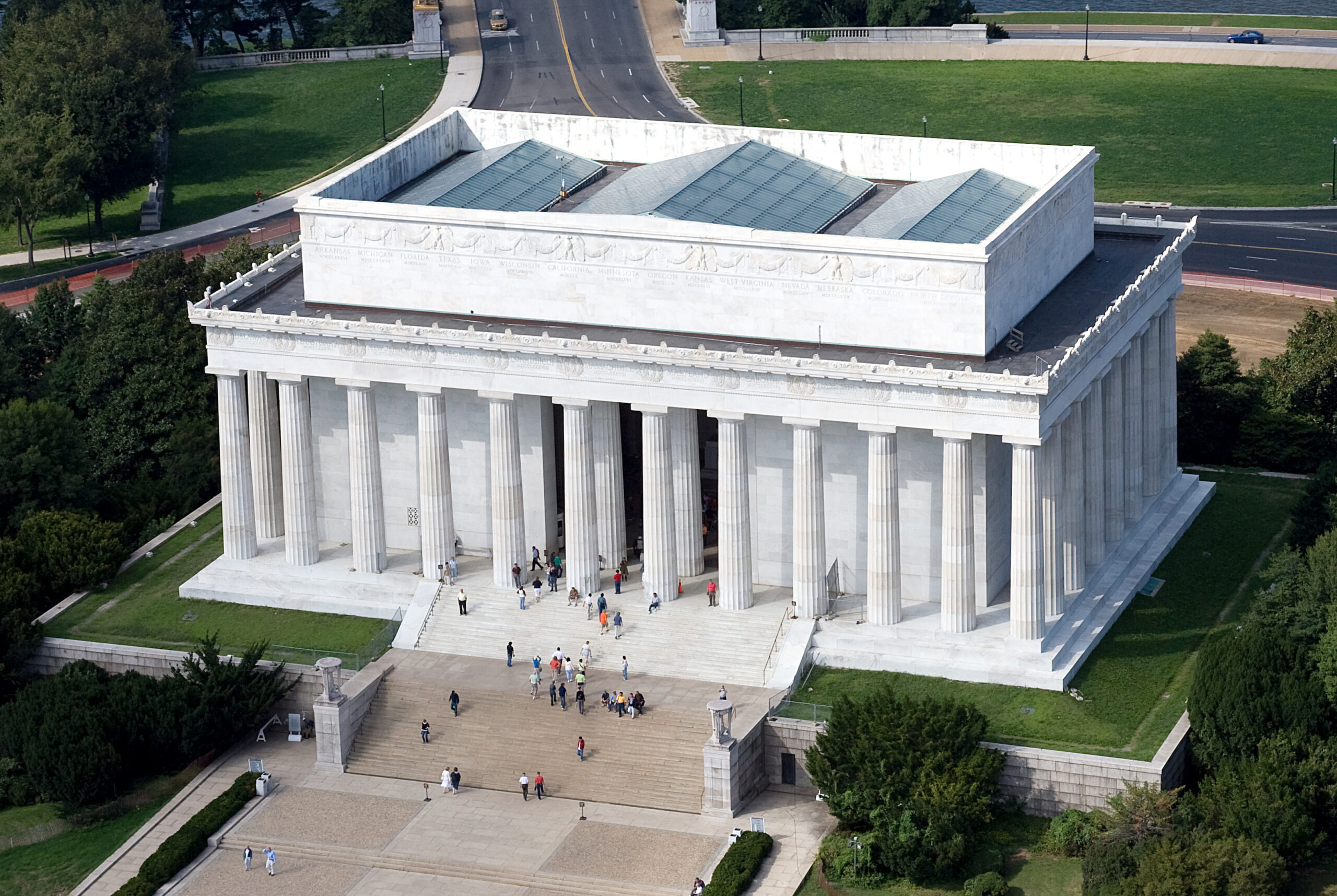 Discover the Lincoln Memorial: Your Ultimate DC Adventure