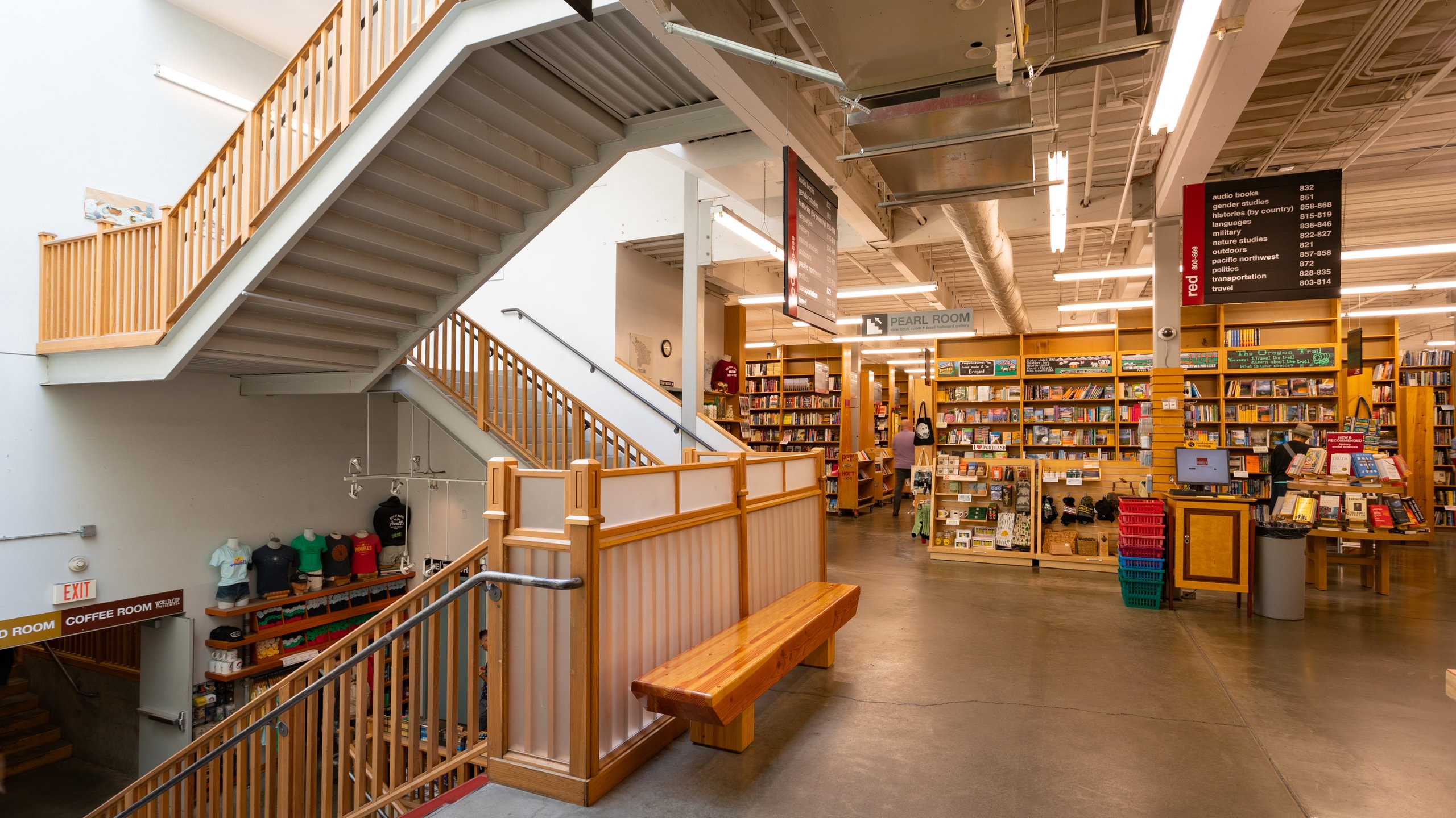 Discover the Magic of Powell’s City of Books: A Book Lover&#8217;s Paradise