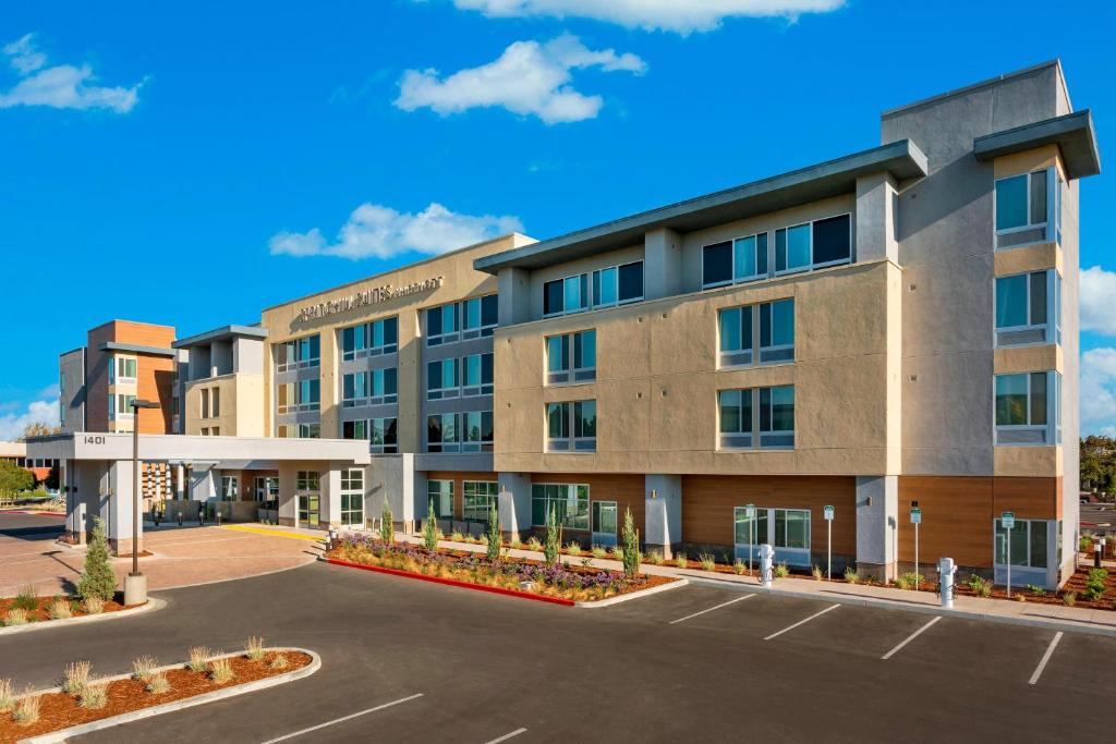 Discover the Perfect Stay at SpringHill Suites by Marriott Belmont Redwood Shores