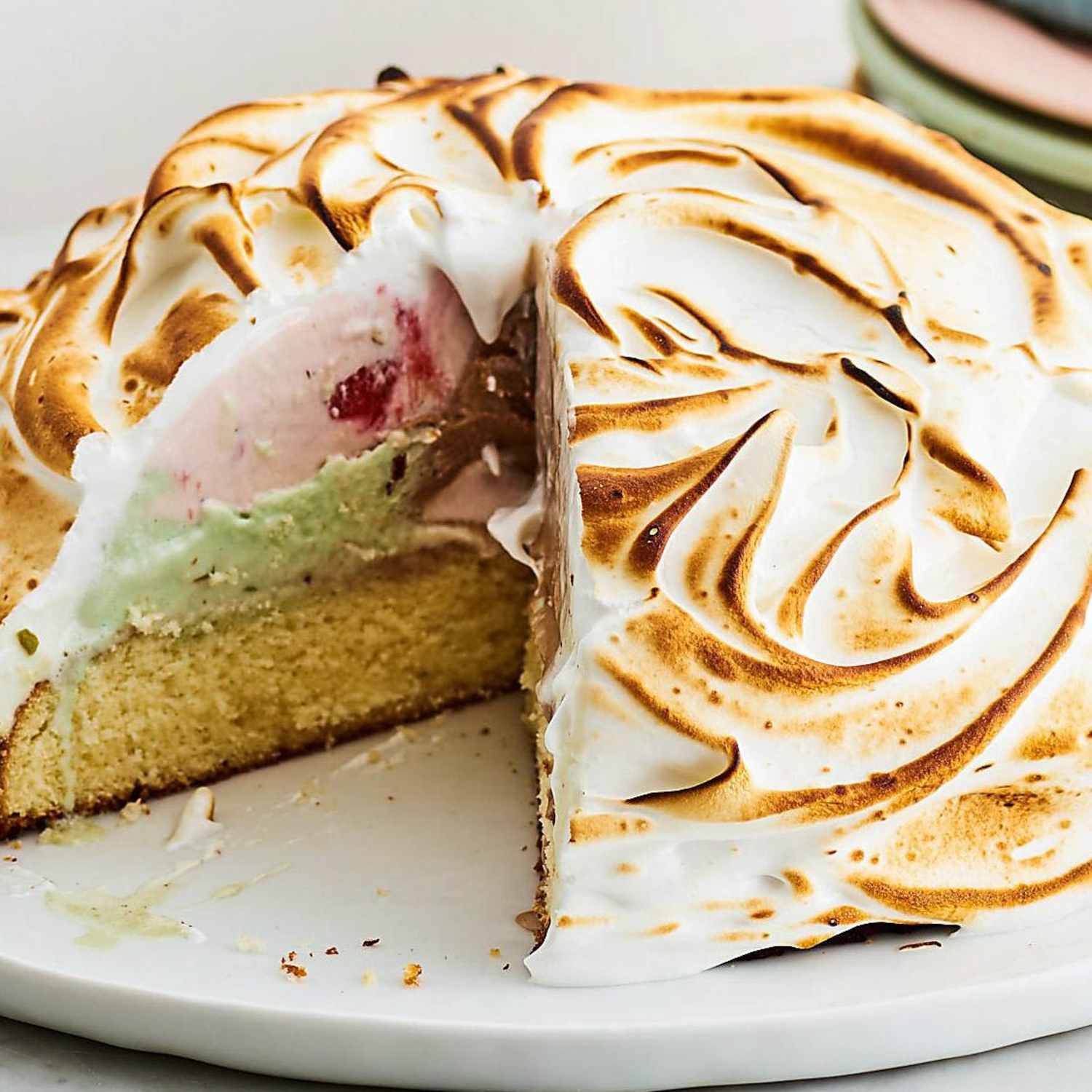 Discover the Timeless Delights of Baked Alaska – A Sweet and Fiery American Classic