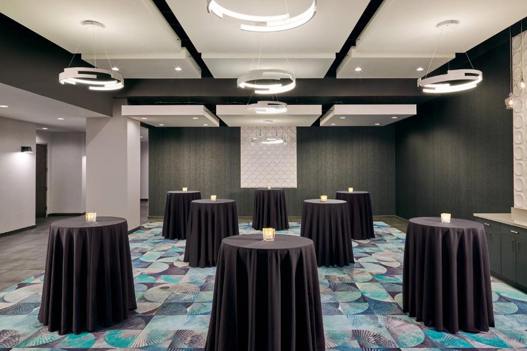 Discover the Ultimate Stay at Aloft South Bend with The Monroe Hotels