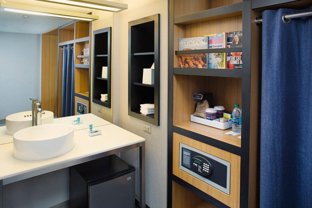 Discover the Ultimate Stay at Aloft Tucson University: The Perfect Blend of Comfort and Convenience