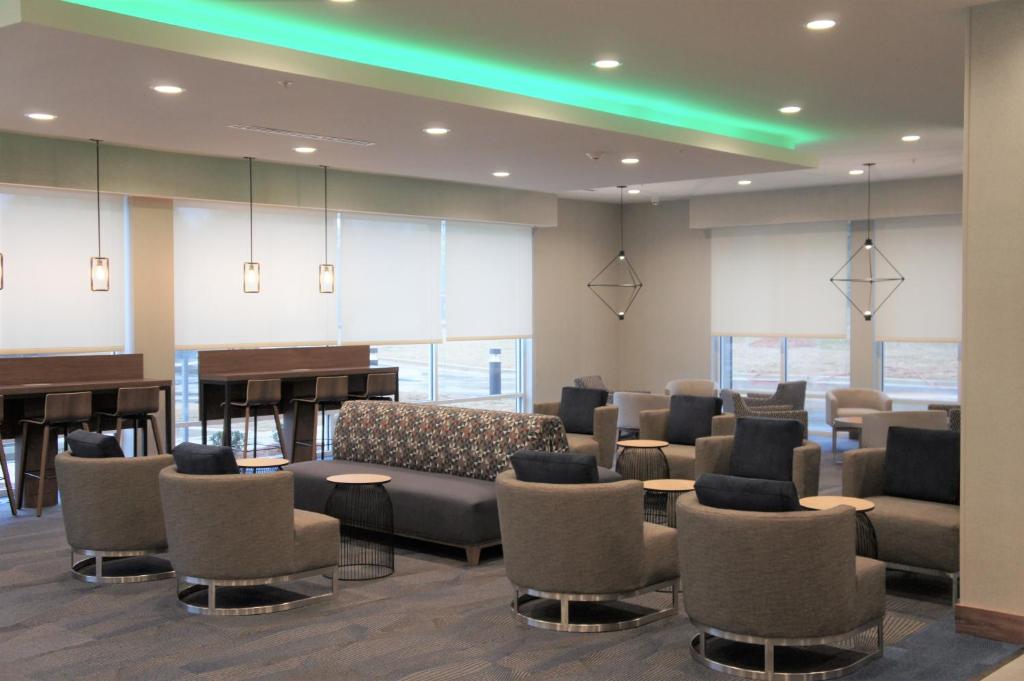 Discover the Ultimate Stay at La Quinta Inn &#038; Suites by Wyndham Oxford: Your Ideal Destination