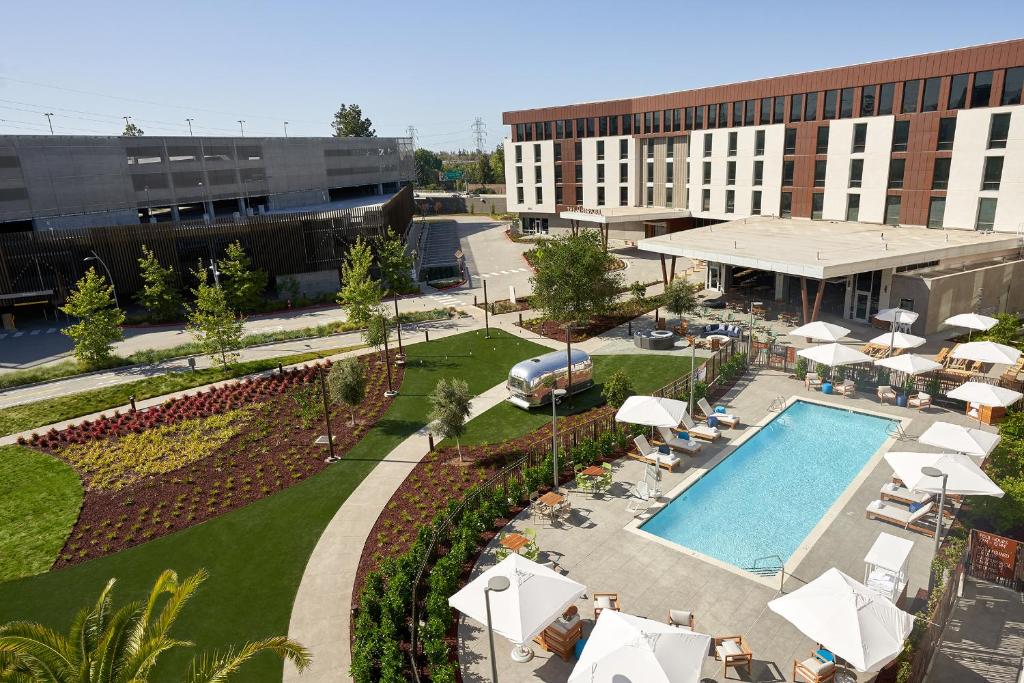 Discover the Ultimate Stay at The Ameswell Hotel with The Monroe Hotels