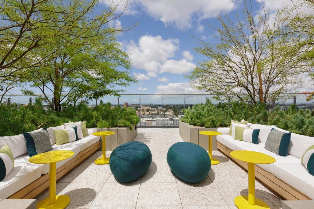 Discover The Viv Hotel, Anaheim, a Tribute Portfolio Hotel – Your Ultimate Stay in Anaheim